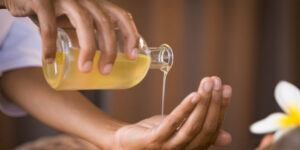 ayurveda_abhyanga_oil_massage